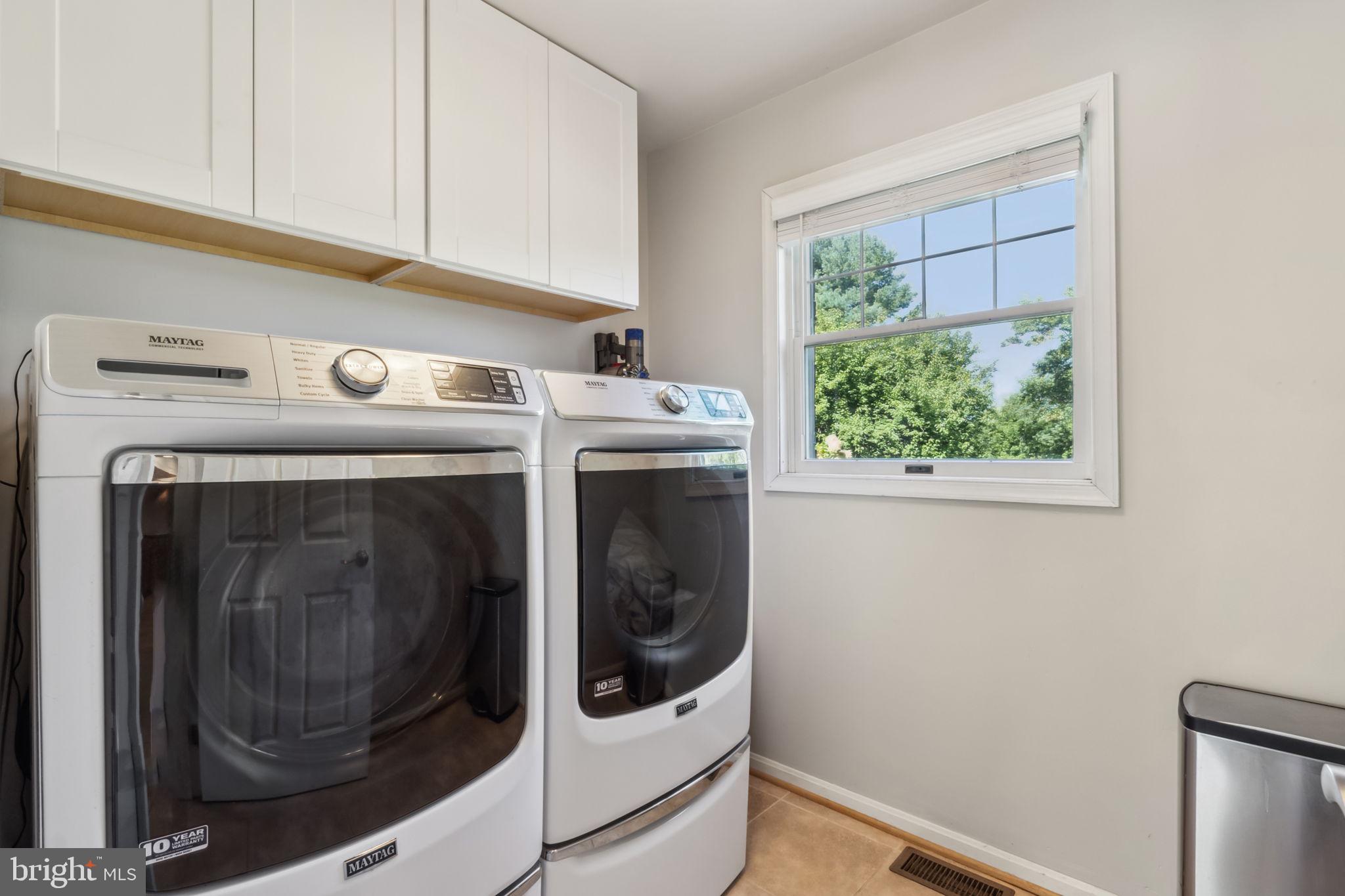1021 Hawlings Road Brookeville, MD 20833 - Photo 27 of 62 Main/first floor laundry room