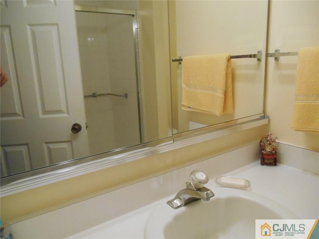 833 B Vail Road Monroe Township, NJ 08831 - Photo 7 of 12 Gallery Image 7
