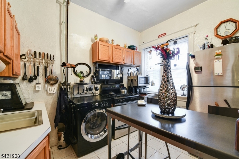 137 Valley Road Montclair, NJ 07042 - Photo 11 of 24