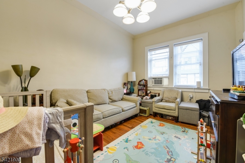 137 Valley Road Montclair, NJ 07042 - Photo 5 of 24