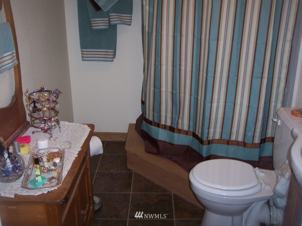 664 Riverside Drive Omak, WA 98841 - Photo 10 of 14 Gallery Image 10