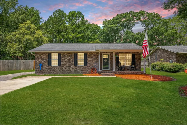 $289,000 | 214 Azalea Court, Moncks Corner, SC 29461