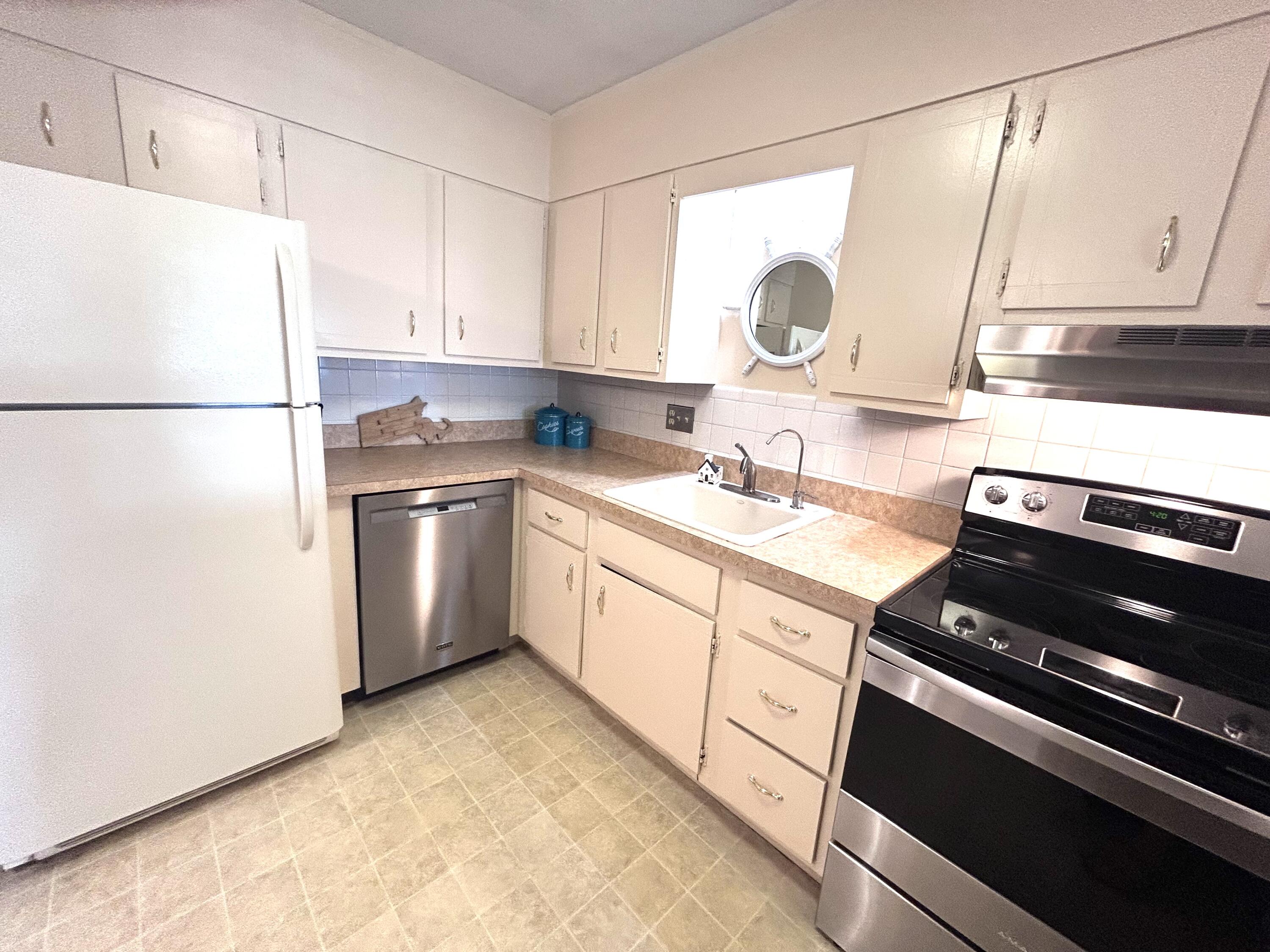 174 Upper County Road, Unit 25 Dennis Port, MA 02639 - Photo 4 of 43 IMG_8295