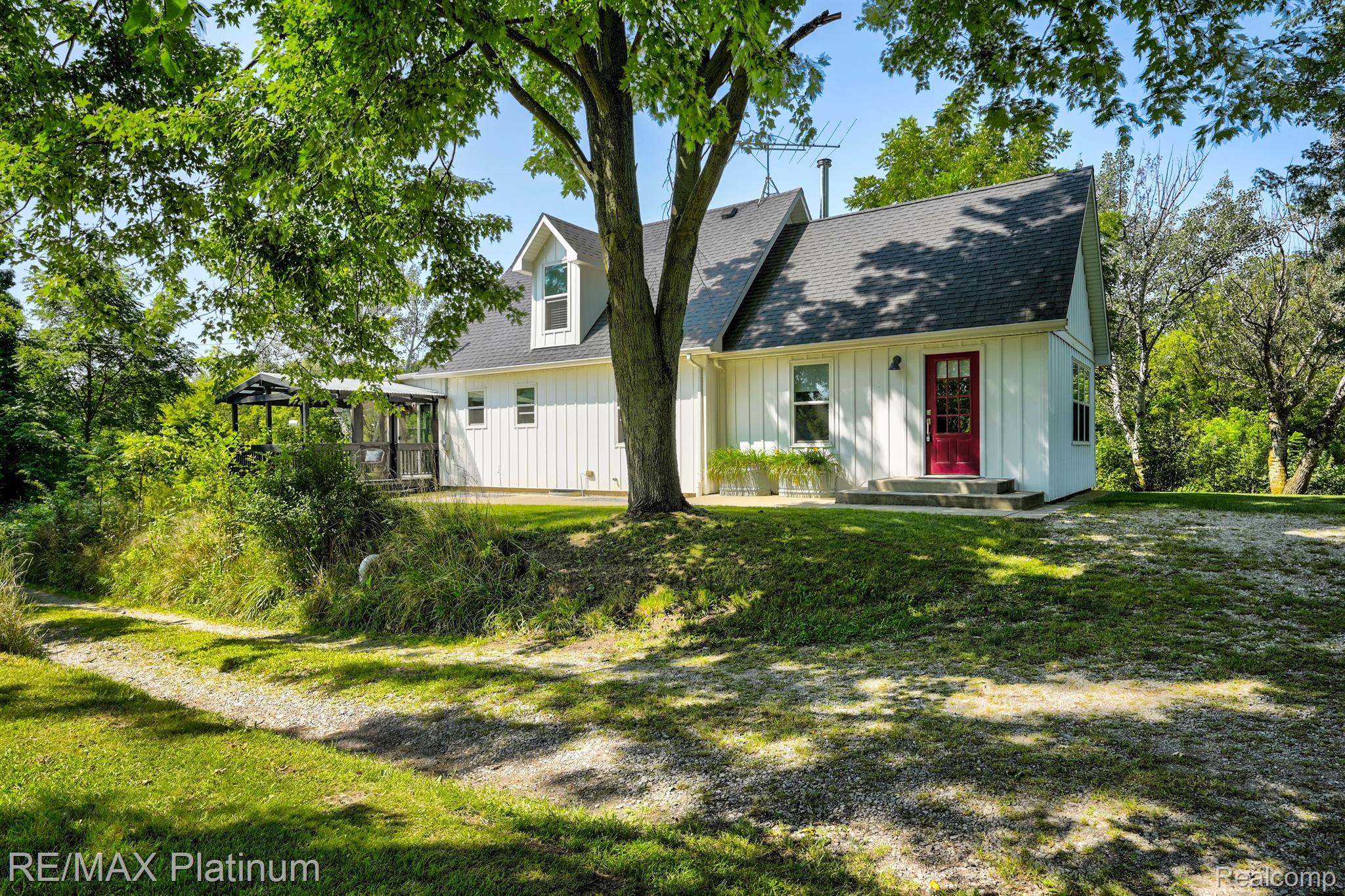 10488 Smith Road Gaines, MI 48436 - Photo 3 of 50 Gallery Image 3