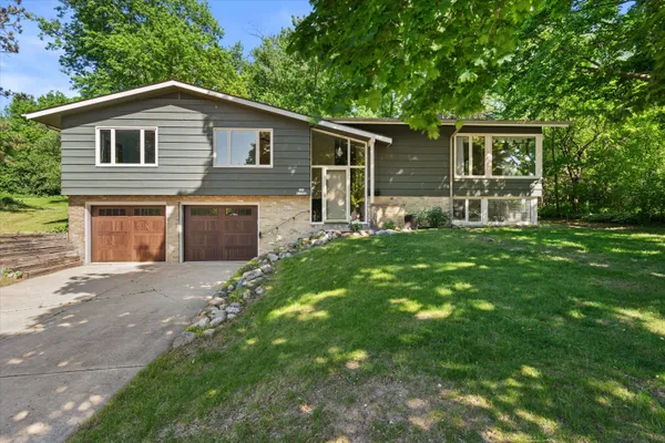 $414,900 | N89W17089 Highland Court, Menomonee Falls, WI 53051