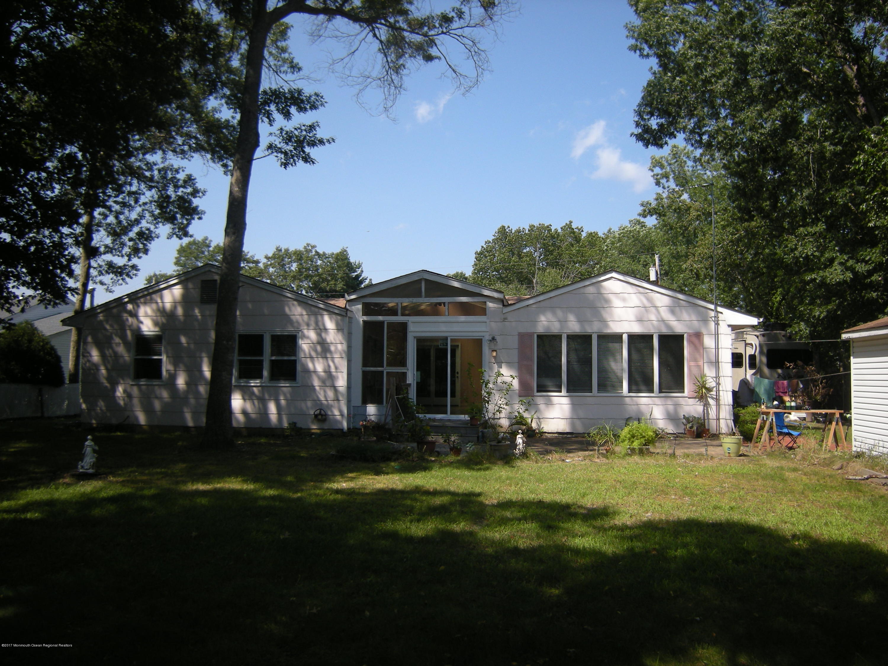 111 Riptide Avenue Manahawkin, NJ 08050 - Photo 2 of 22 DSCN3133