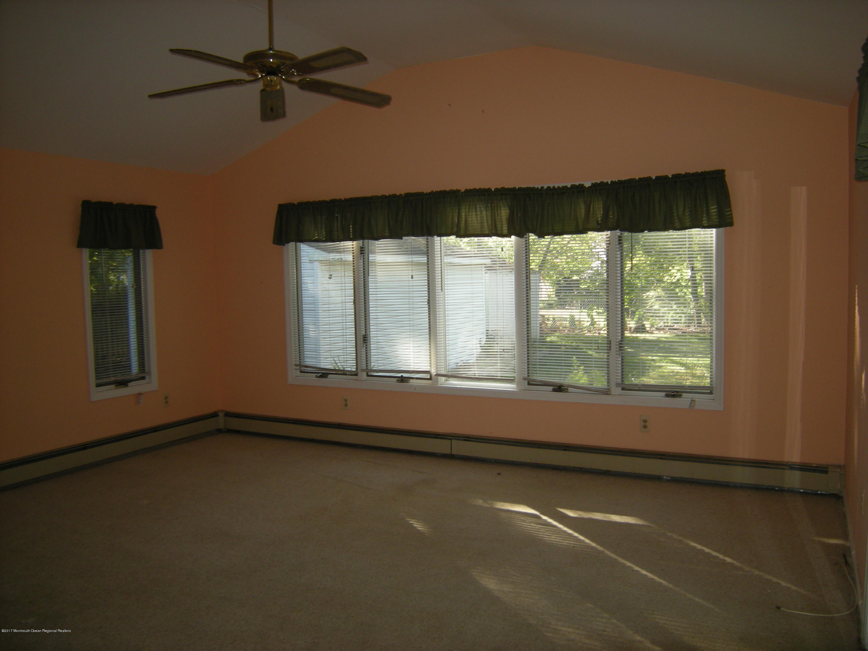 111 Riptide Avenue Manahawkin, NJ 08050 - Photo 5 of 22 DSCN3208