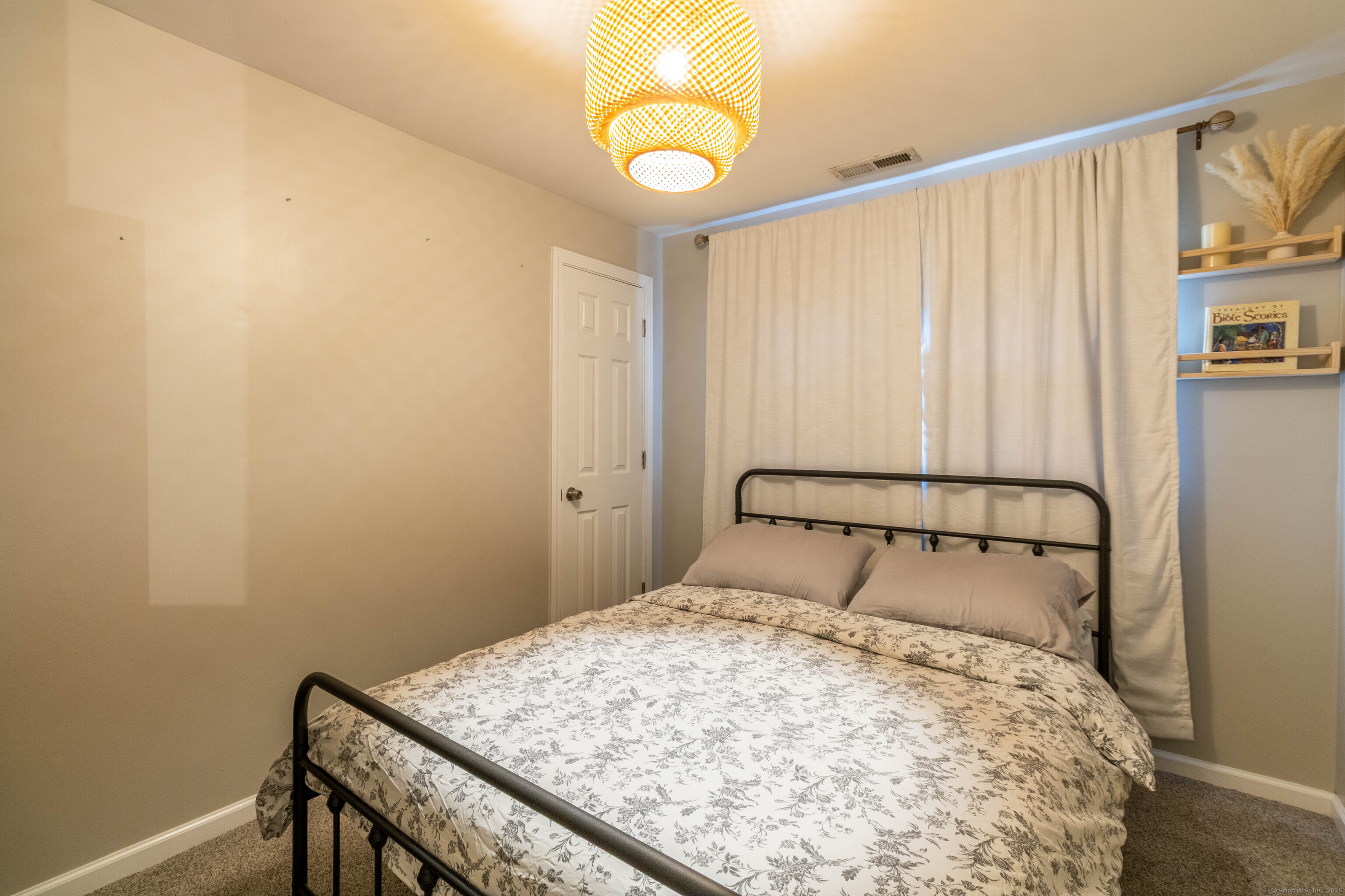 132 Stanley Road Hamden, CT 06514 - Photo 13 of 22