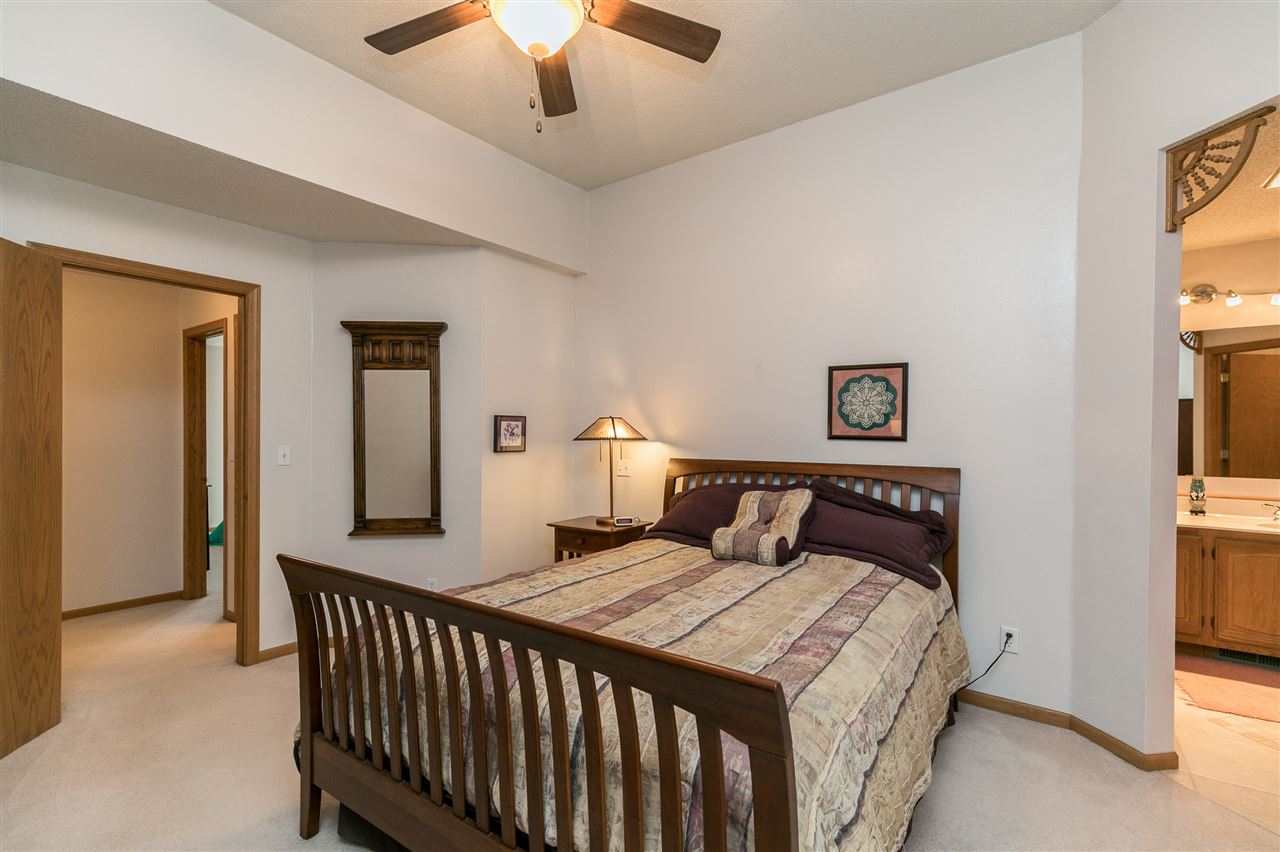 1942 Meadow Ridge Lane Iowa City, IA 52245 - Photo 26 of 50 Gallery Image 26