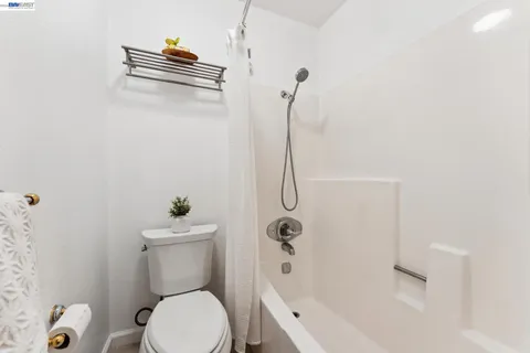 $499,000 | 26 Raintree Court, Unit 30, Hayward, CA 94544