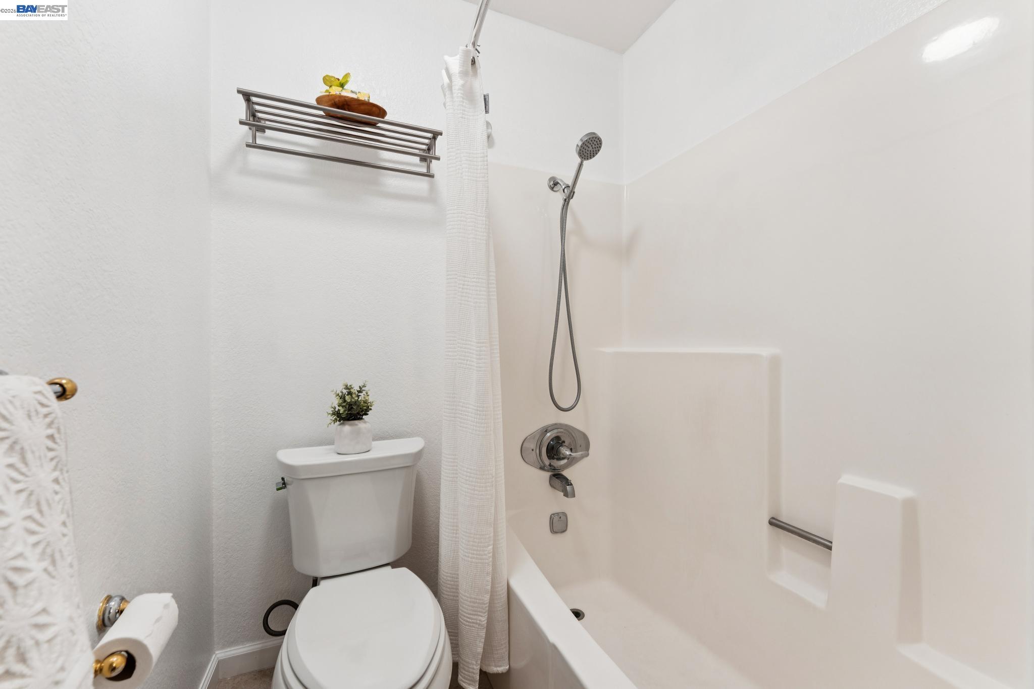 26 Raintree Court, Unit 30 Hayward, CA 94544 - Photo 46 of 65