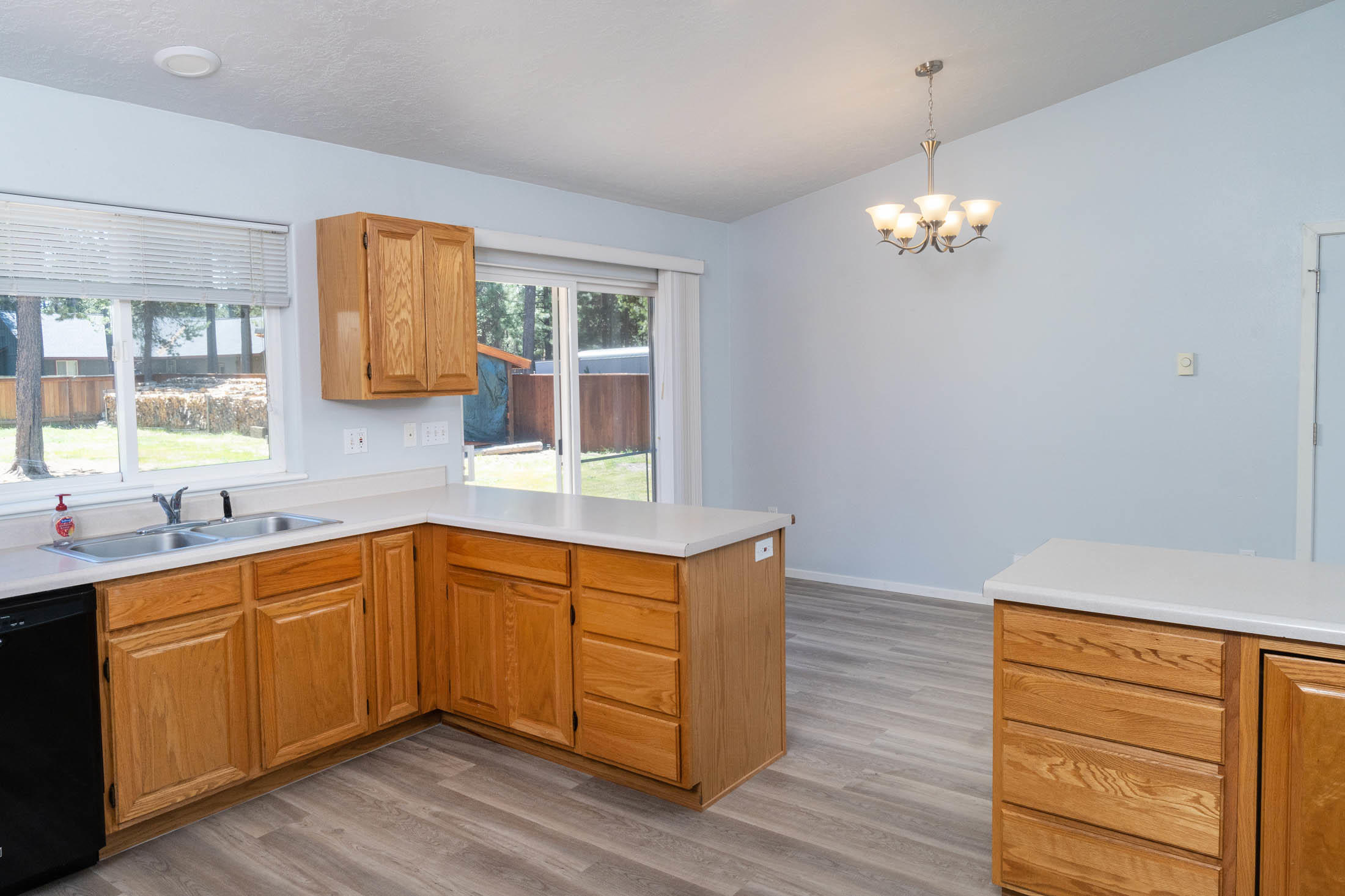 17089 Norwalk Road Bend, OR 97707 - Photo 5 of 28 17089 Norwalk 6