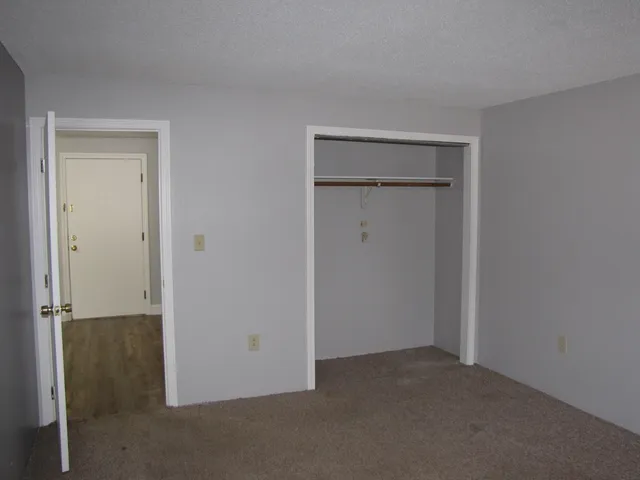 $1,400 | 1301 Bodwell Road, Unit 12, Manchester, NH 03109