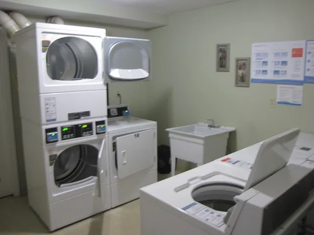 $1,400 | 1301 Bodwell Road, Unit 12, Manchester, NH 03109