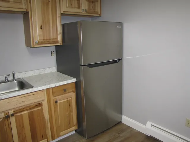 $1,400 | 1301 Bodwell Road, Unit 12, Manchester, NH 03109