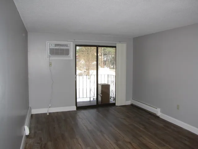 $1,400 | 1301 Bodwell Road, Unit 12, Manchester, NH 03109