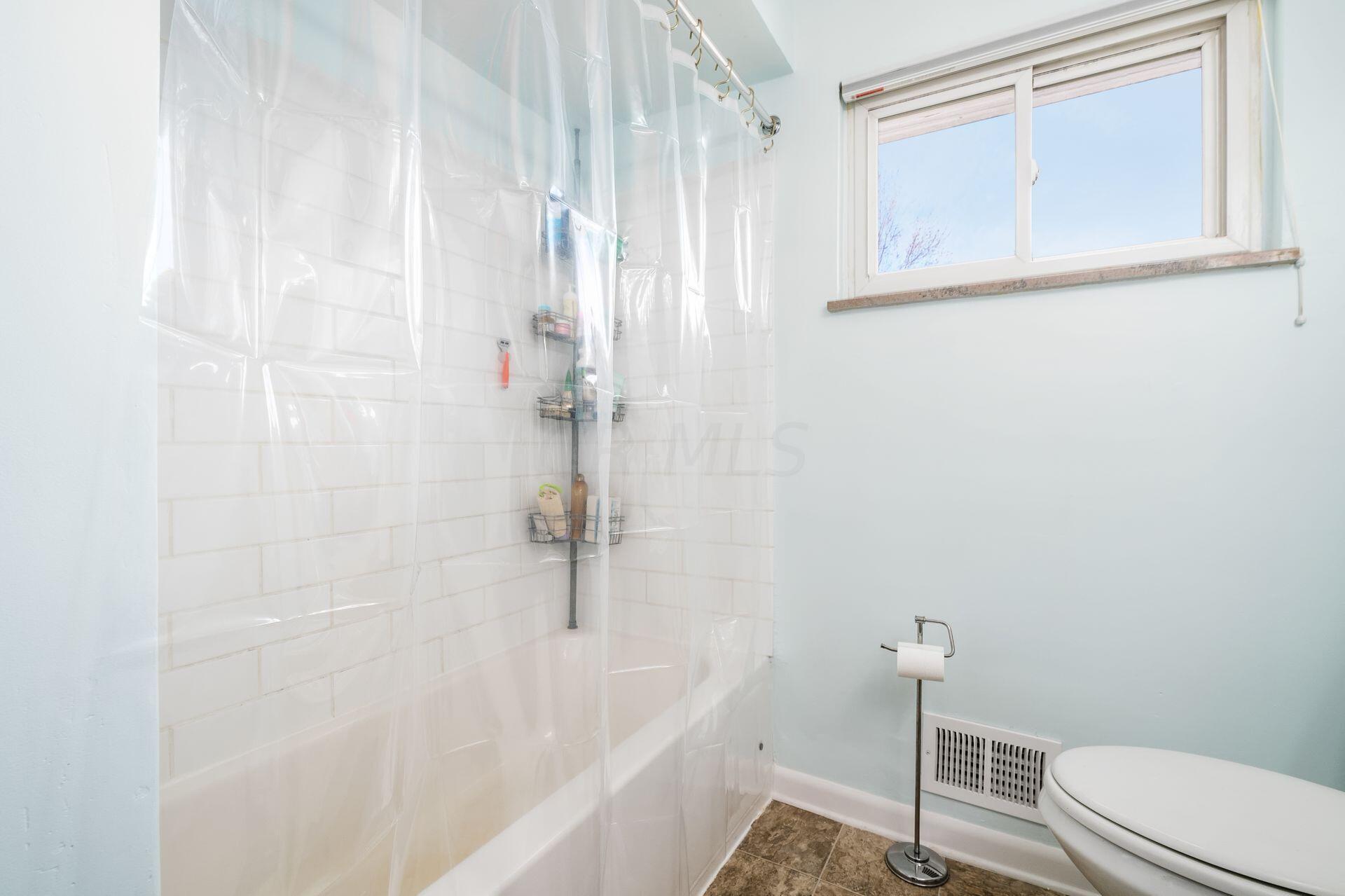 3010 Courtright Road Columbus, OH 43232 - Photo 25 of 38 Full Bath-1