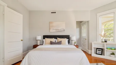 $875,000 | 98 Electric Avenue, Unit 2, Somerville, MA 02144