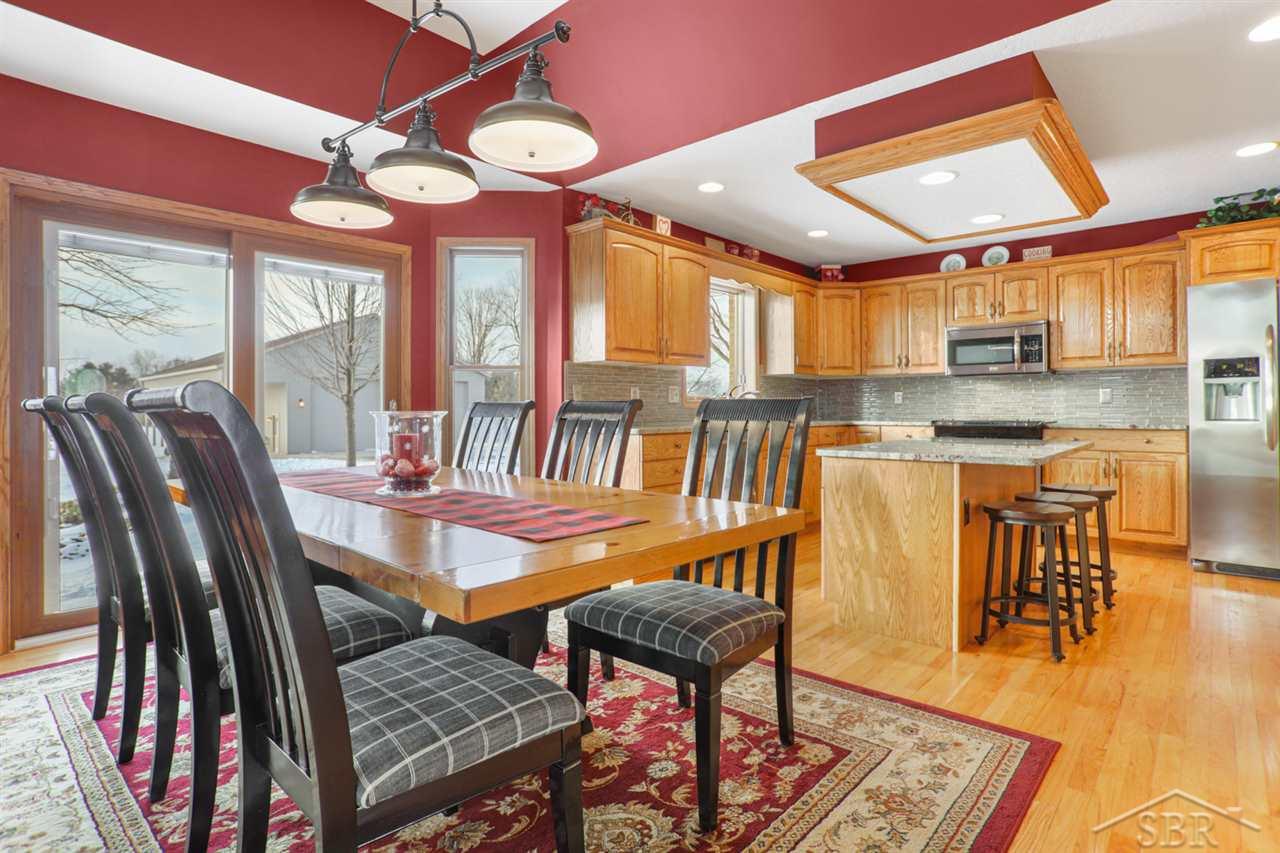 7355 North Michigan Road Saginaw, MI 48604 - Photo 26 of 51 Breakfast Nook