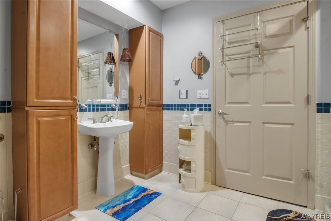 346 Potters Road, Unit I West Seneca, NY 14220 - Photo 26 of 31