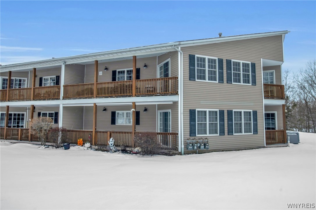 346 Potters Road, Unit I West Seneca, NY 14220 - Photo 3 of 31