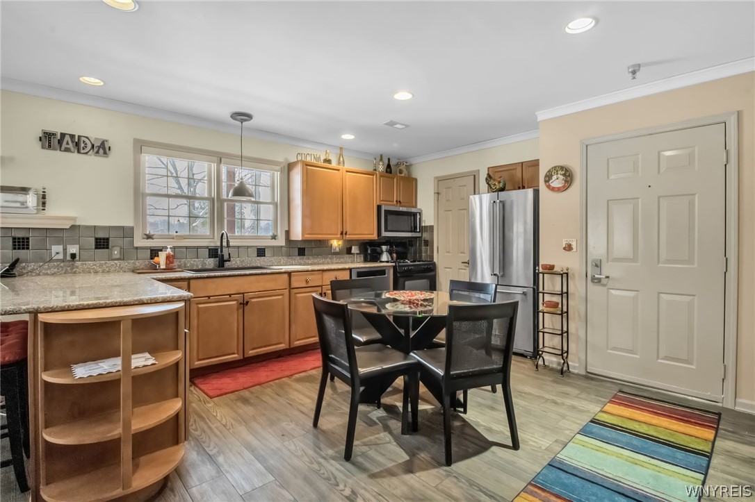 346 Potters Road, Unit I West Seneca, NY 14220 - Photo 9 of 31