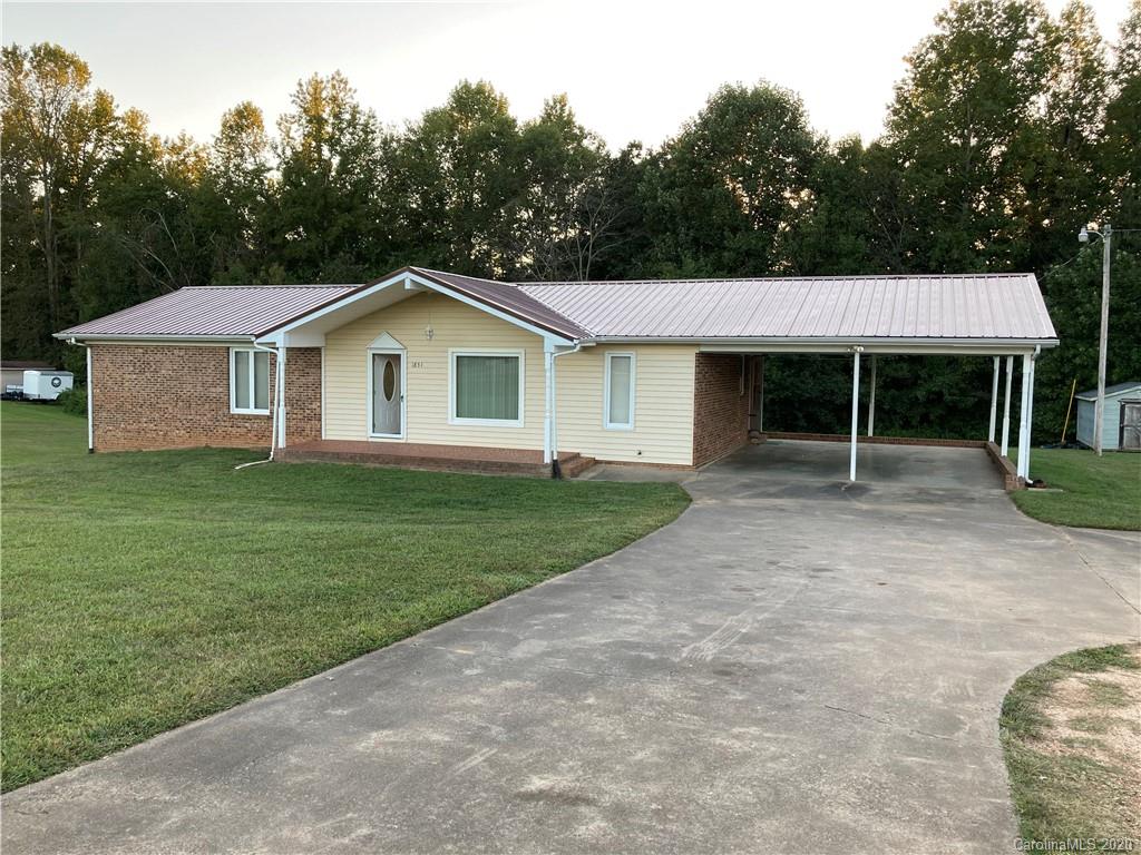 1851 Stoney Point Road Shelby, NC 28150 - Photo 2 of 26 a house with a outdoor space