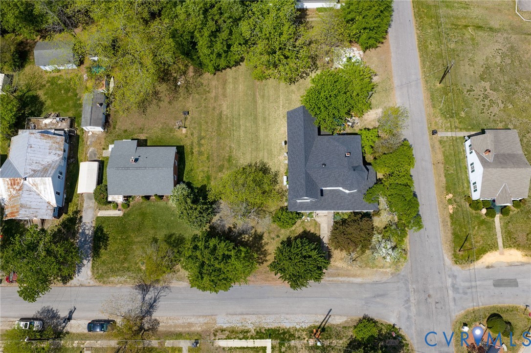 1622 12th Street Victoria, VA 23974 - Photo 5 of 34
