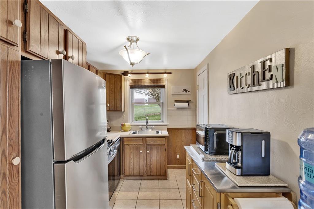 11414 Joseph Street Irwin, PA 15642 - Photo 15 of 39