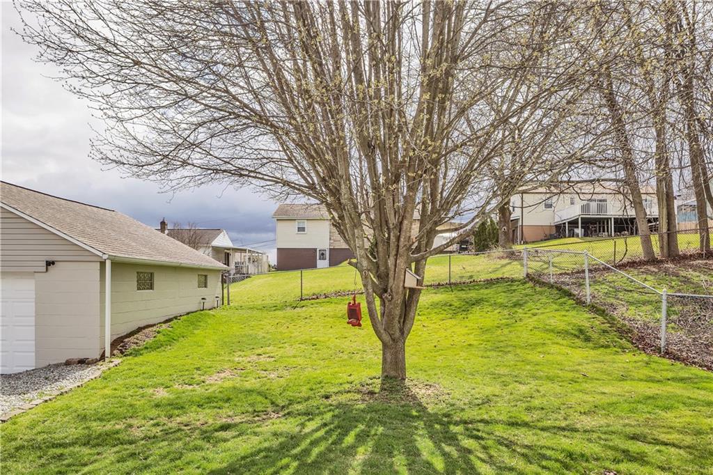 11414 Joseph Street Irwin, PA 15642 - Photo 3 of 39