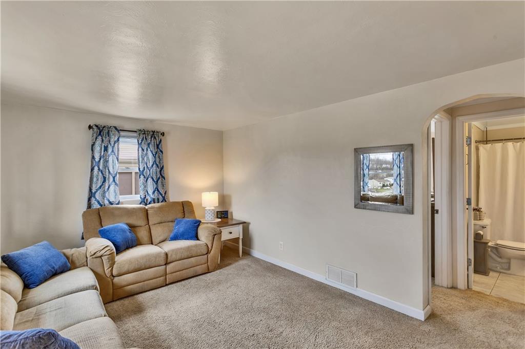 11414 Joseph Street Irwin, PA 15642 - Photo 5 of 39