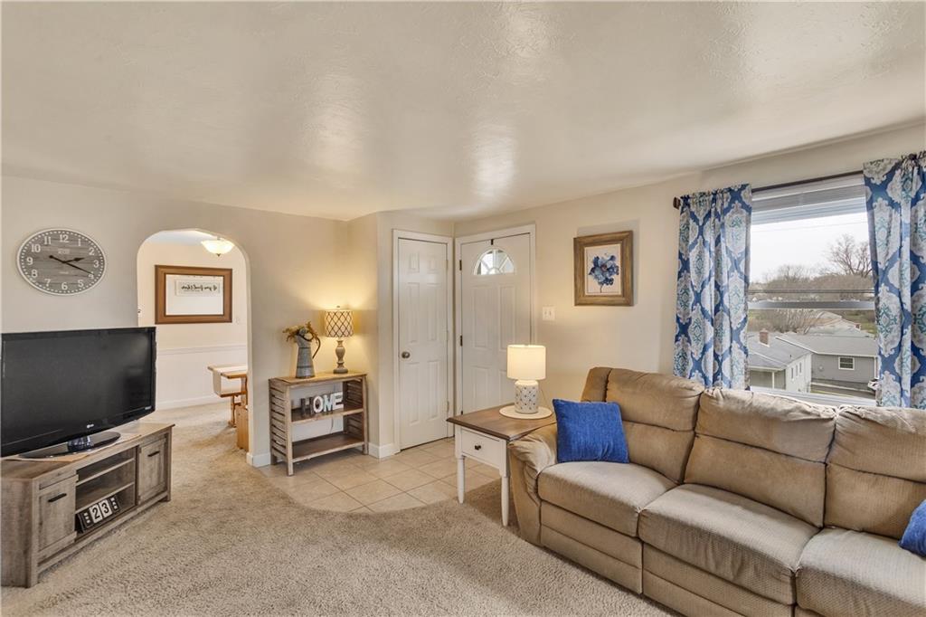 11414 Joseph Street Irwin, PA 15642 - Photo 7 of 39