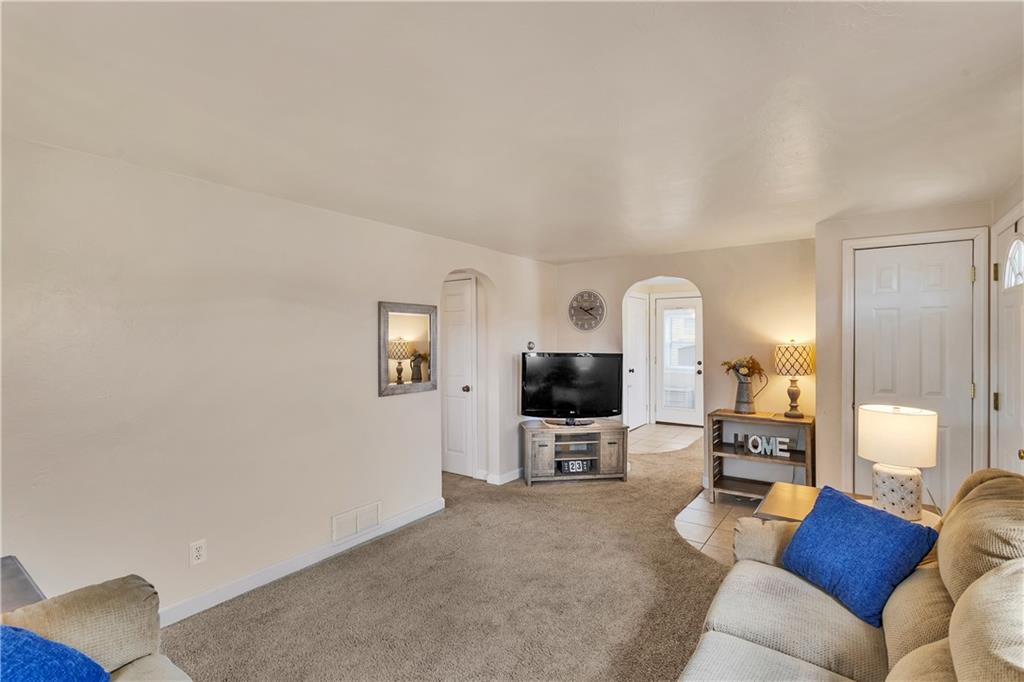 11414 Joseph Street Irwin, PA 15642 - Photo 8 of 39