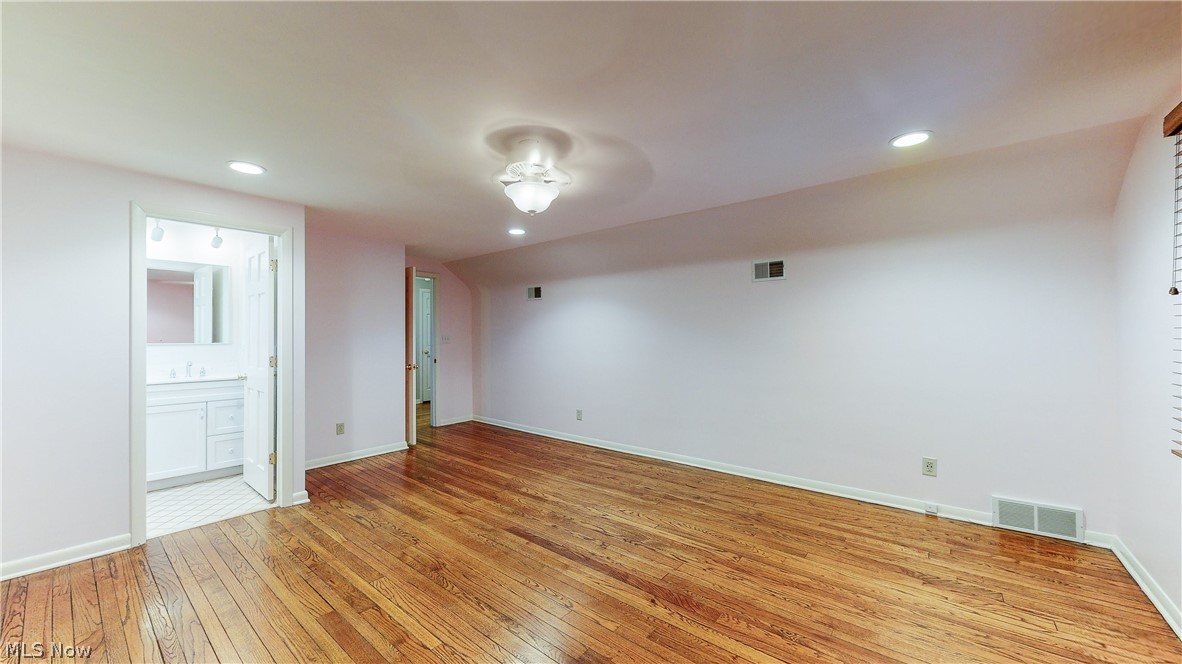29550 Bolingbrook Road Pepper Pike, OH 44124 - Photo 17 of 24 Bedroom 2 with en suite