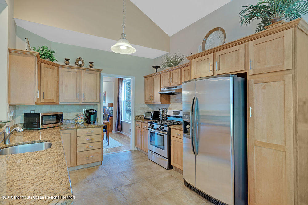 16 Raleigh Pass Colts Neck, NJ 07722 - Photo 8 of 38 dsc01529-dsc01533