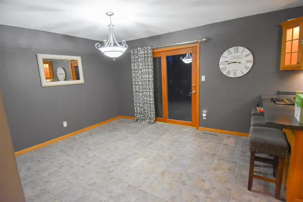 $287,000 | 102 Colony Drive, Karlstad, MN 56732