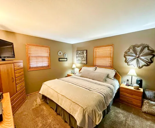 $287,000 | 102 Colony Drive, Karlstad, MN 56732