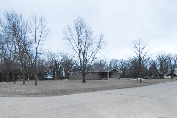 $287,000 | 102 Colony Drive, Karlstad, MN 56732