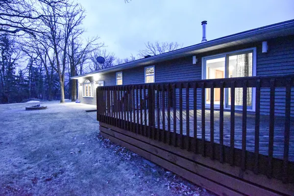 $287,000 | 102 Colony Drive, Karlstad, MN 56732