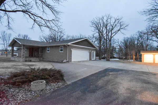 $287,000 | 102 Colony Drive, Karlstad, MN 56732