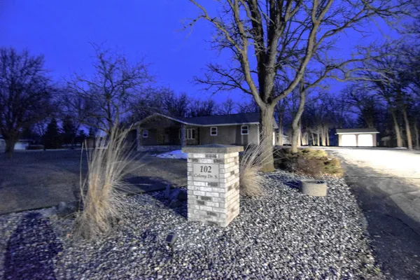 $287,000 | 102 Colony Drive, Karlstad, MN 56732