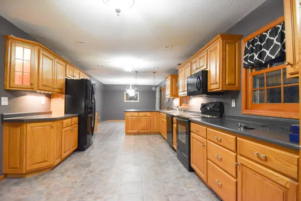 $287,000 | 102 Colony Drive, Karlstad, MN 56732