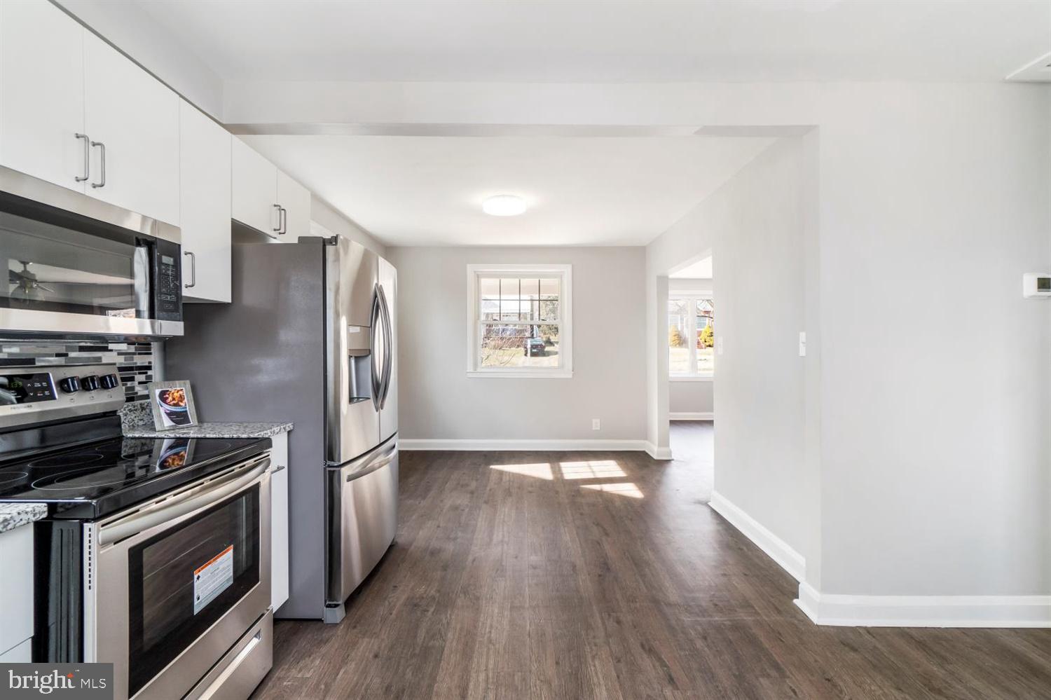 1931 Robinwood Road Baltimore, MD 21222 - Photo 5 of 32 Gallery Image 5