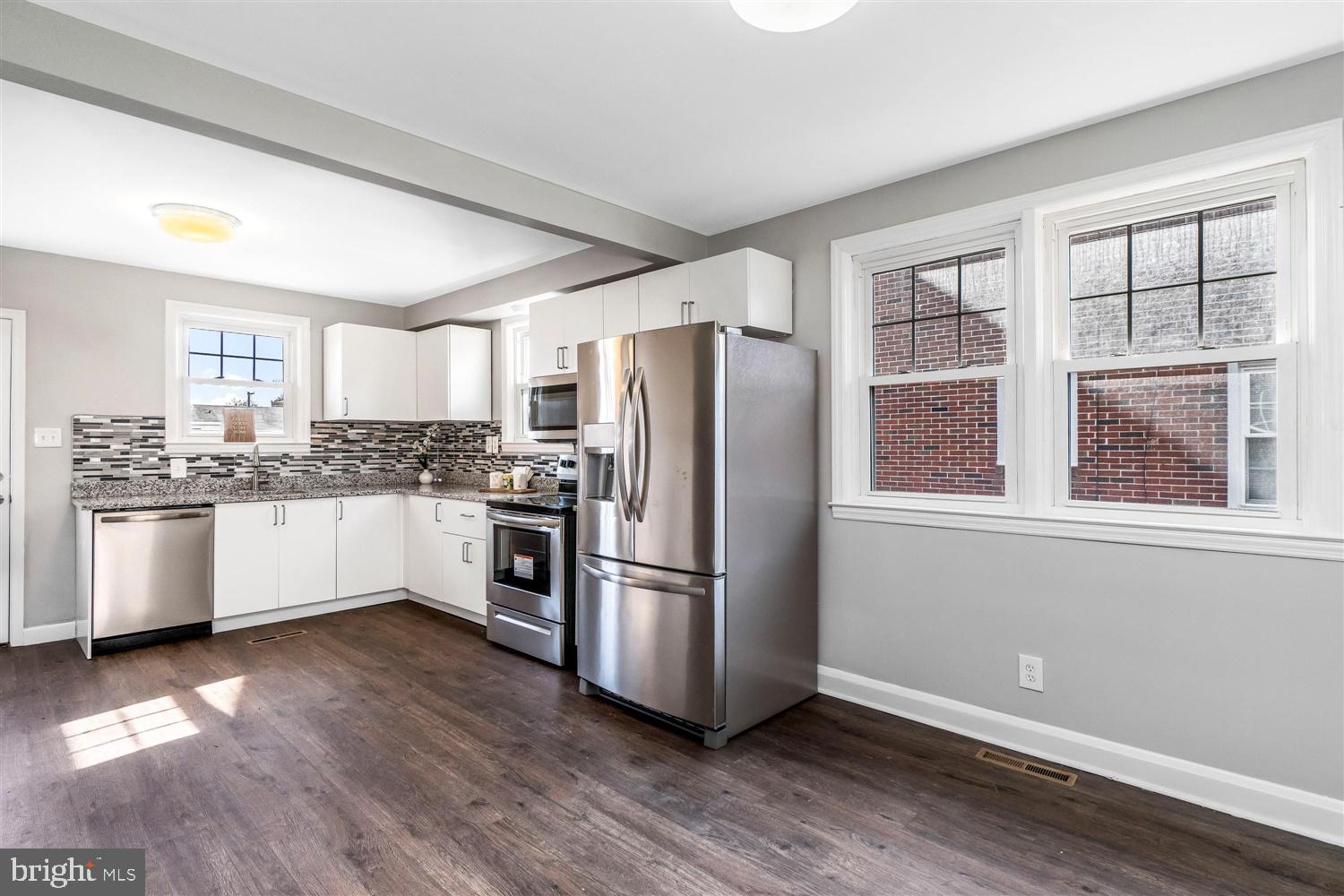 1931 Robinwood Road Baltimore, MD 21222 - Photo 6 of 32 Gallery Image 6