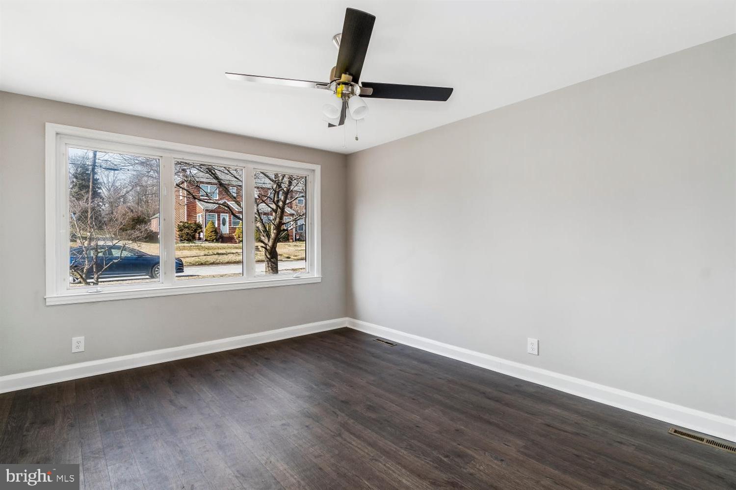 1931 Robinwood Road Baltimore, MD 21222 - Photo 7 of 32 Gallery Image 7