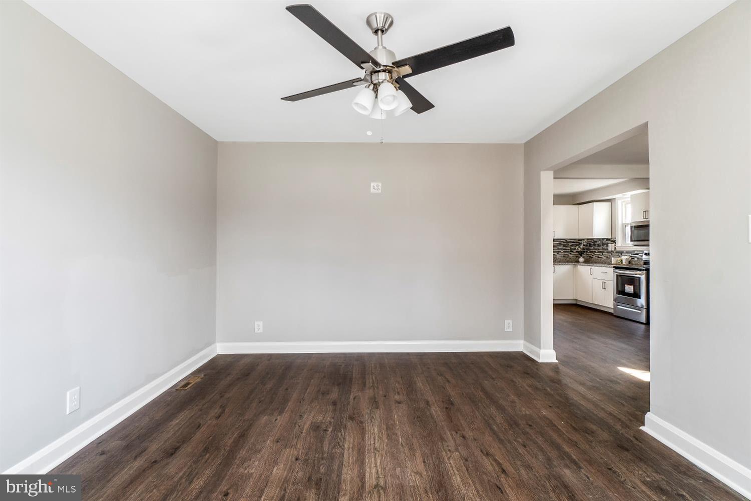 1931 Robinwood Road Baltimore, MD 21222 - Photo 10 of 32 Gallery Image 10
