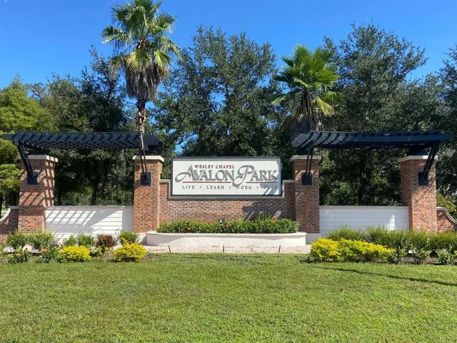 $2,450 | 32652 Coldwater Creek Loop, Wesley Chapel, FL 33545