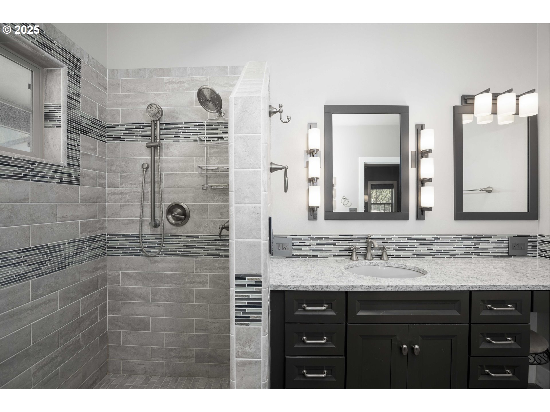 3465 Galls Creek Road Gold Hill, OR 97525 - Photo 14 of 30 a bathroom with a sink vanity granite and a mirror
