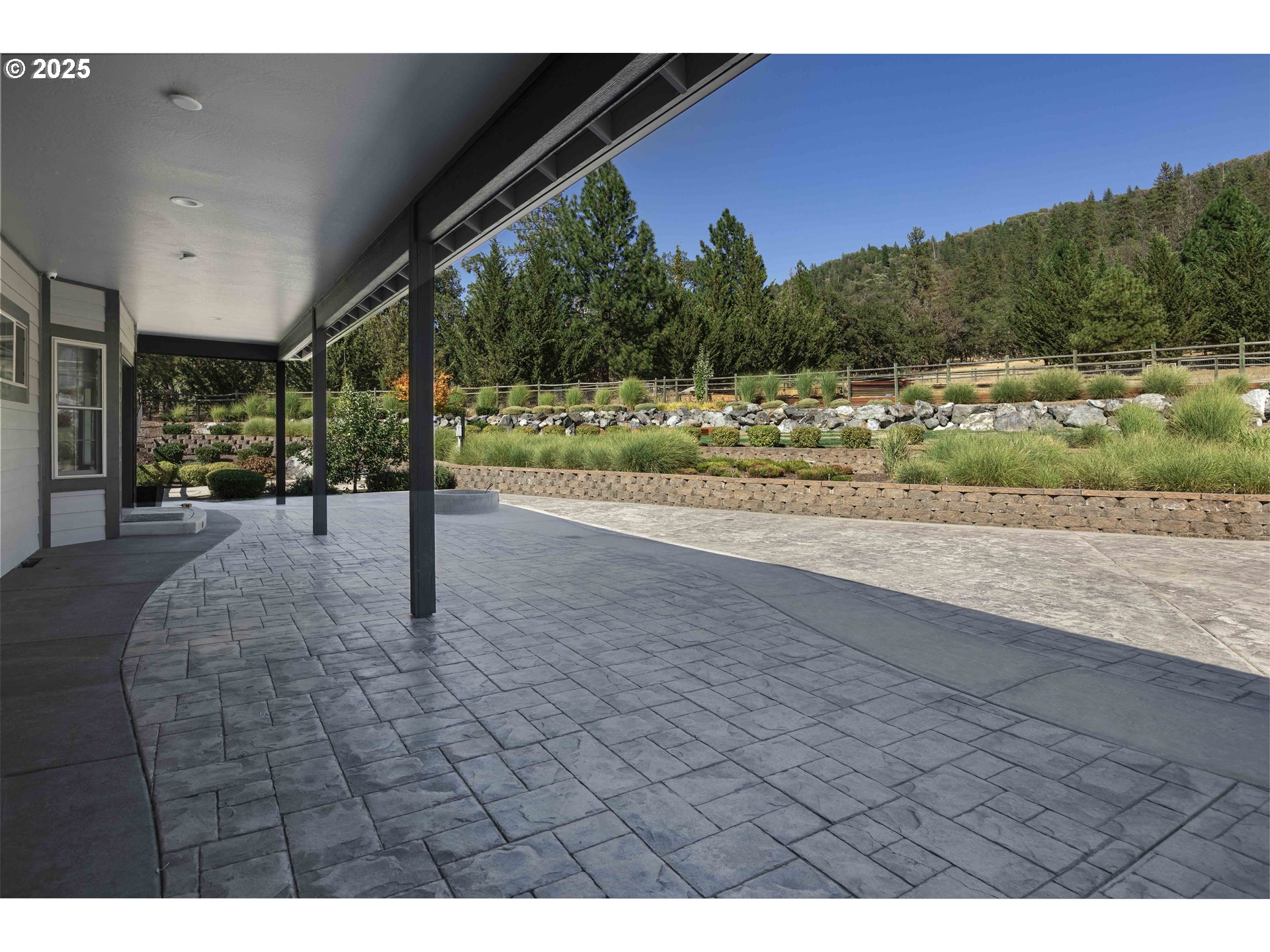 3465 Galls Creek Road Gold Hill, OR 97525 - Photo 19 of 30 a view of a yard