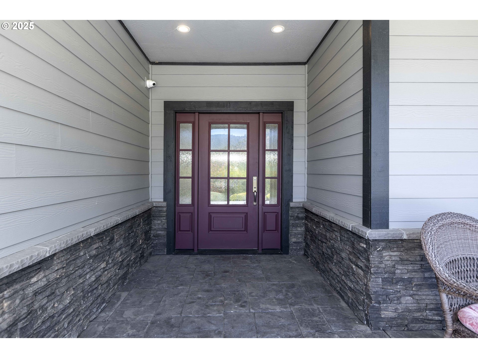 3465 Galls Creek Road Gold Hill, OR 97525 - Photo 4 of 30 a view of outdoor space and wooden floor